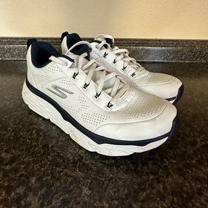 Sketchers White Sneakers Size 10